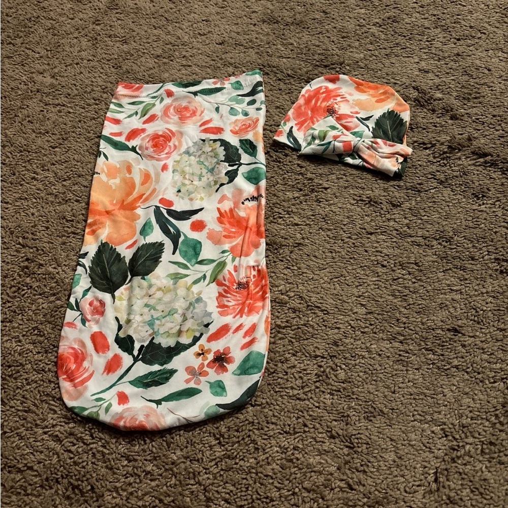Itzy Ritzy Newborn Sack and hat